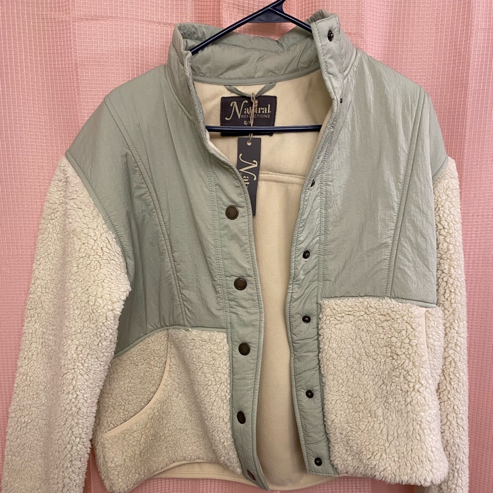 NWT Natural Reflections Coat size Small